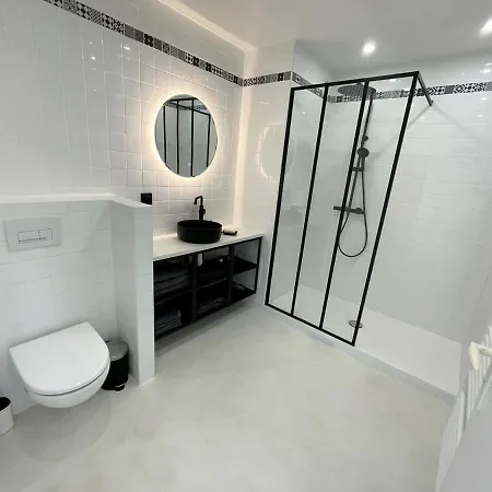 Apartment Tea&chill - White Bubble - 7 Min From Metro Montreuil (Seine-Saint-Denis)