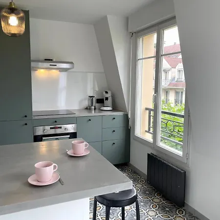 Apartment Tea&chill - White Bubble - 7 Min From Metro Montreuil (Seine-Saint-Denis)