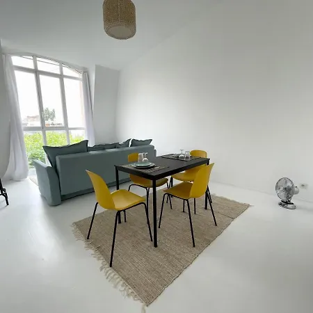 Apartment Tea&chill - White Bubble - 7 Min From Metro Montreuil (Seine-Saint-Denis)